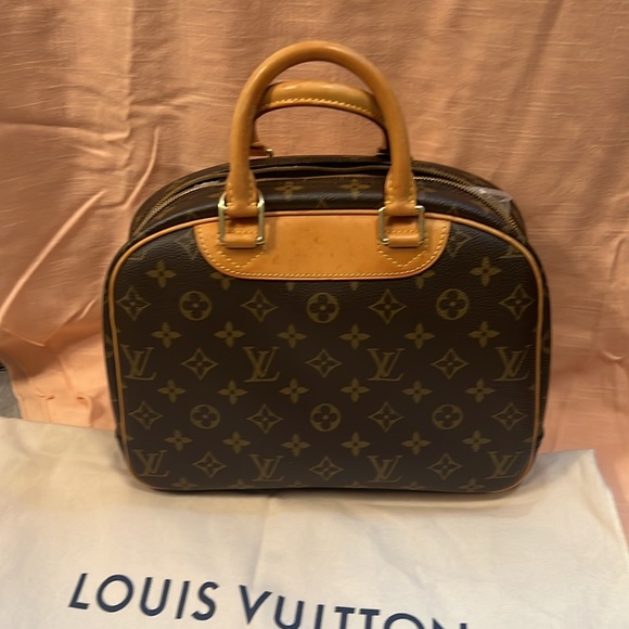 Pre loved authentic LV Trouville - Picture 4 of 13